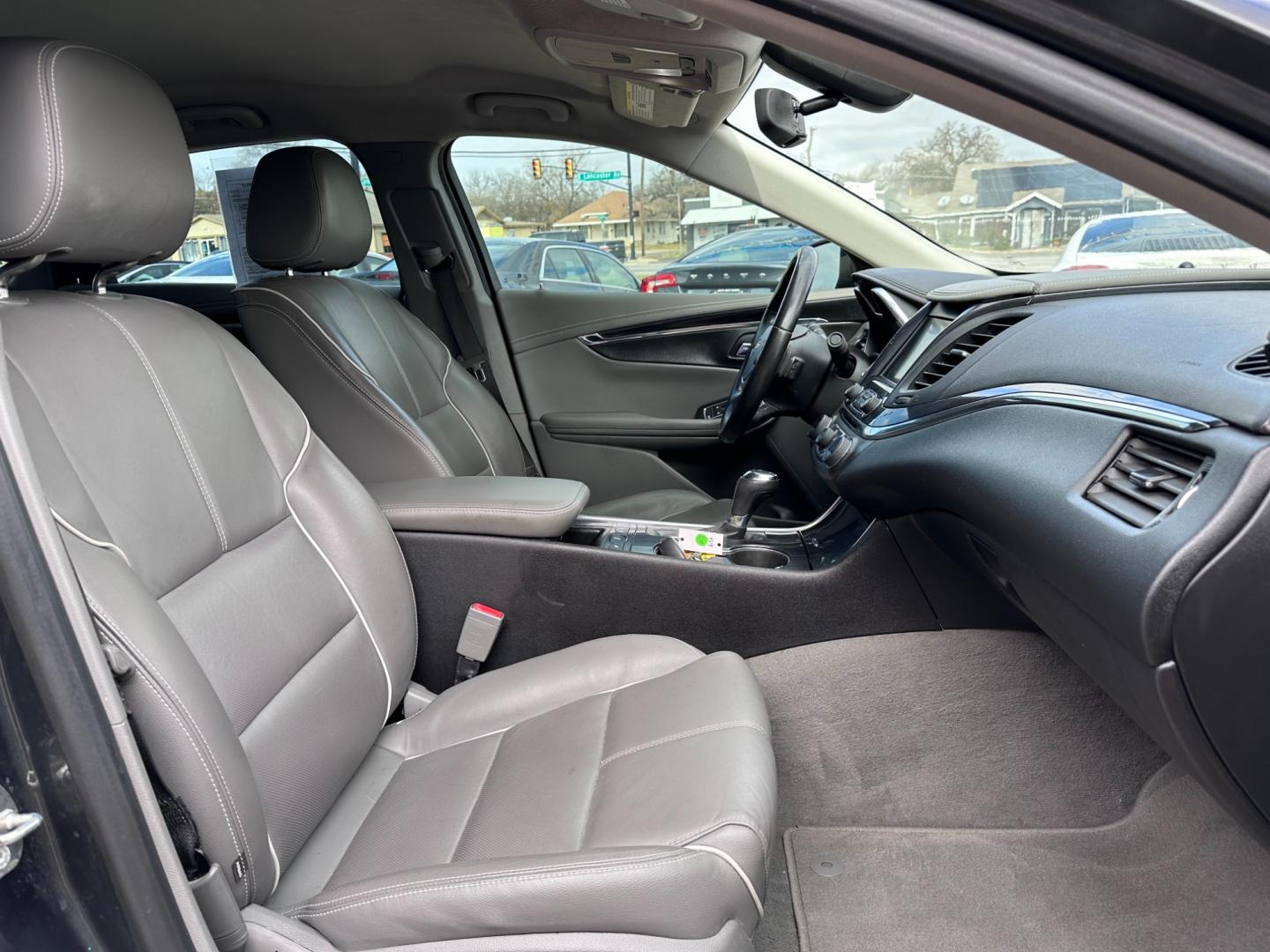 2018 GRAY CHEVROLET IMPALA LT (3LT) (2G1125S34J9) , located at 5900 E. Lancaster Ave., Fort Worth, TX, 76112, (817) 457-5456, 0.000000, 0.000000 - Photo#19